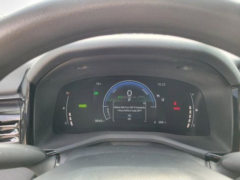 Used 2025 Toyota Camry LE image 14