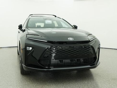 New 2026 Toyota Crown Signia AWD/4WD image 2