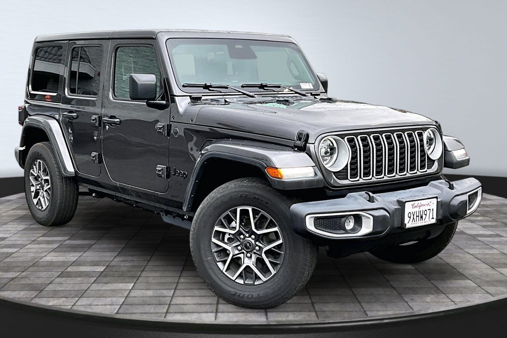 Used 2026 Jeep Wrangler Unlimited Sahara AWD/4WD image 36