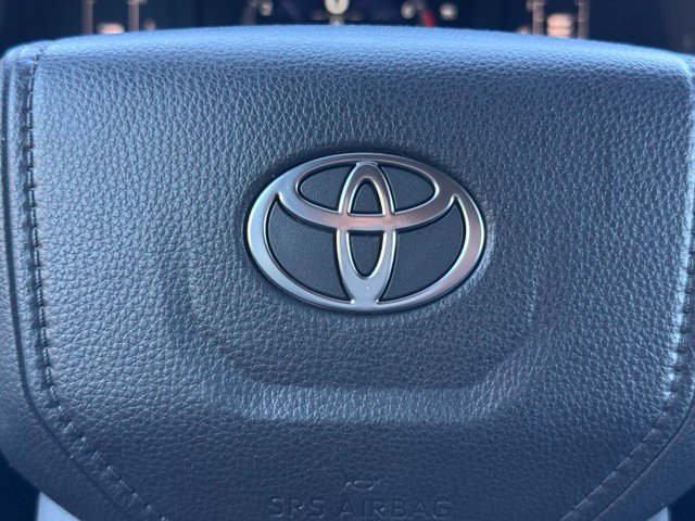 Used 2025 Toyota Tacoma SR5 AWD/4WD image 26