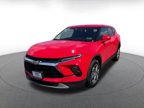 Used 2026 Chevrolet Blazer LT FWD image 6