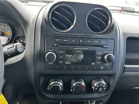 Used 2017 Jeep Patriot Sport image 15