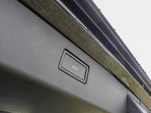 New 2026 Volkswagen Tiguan SE R-Line image 28