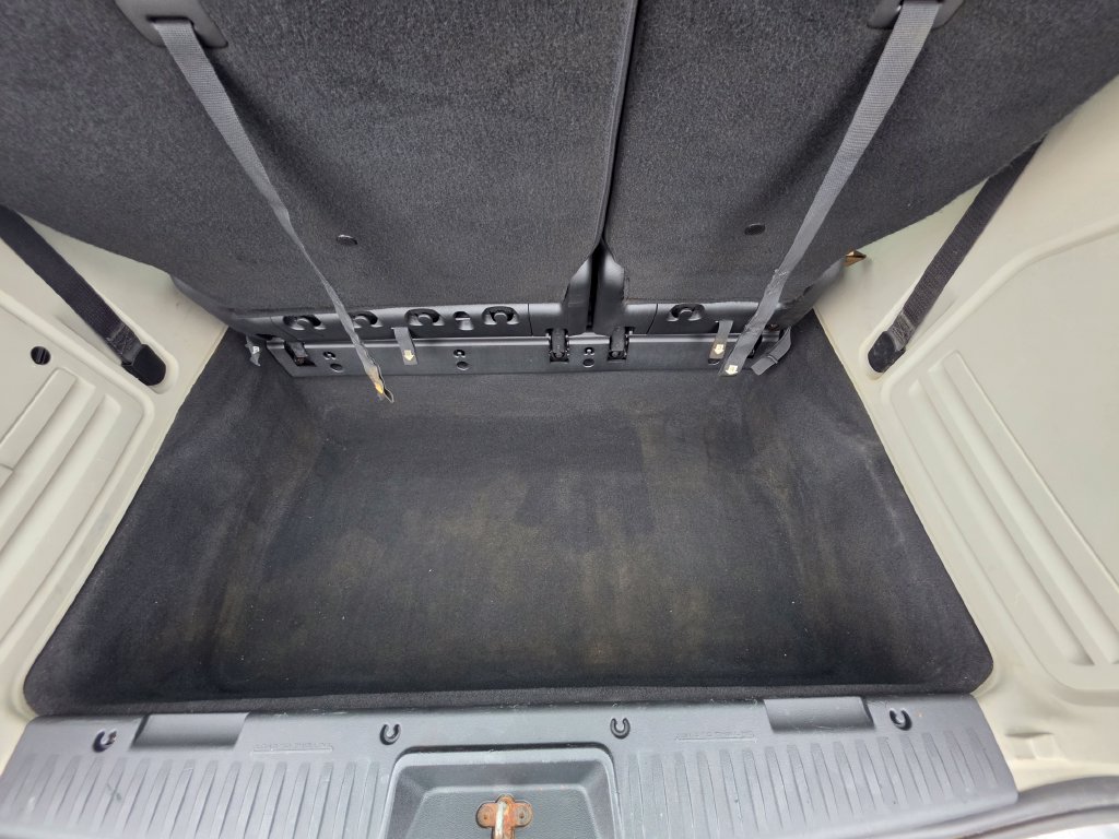Used 2014 Dodge Grand Caravan American Value Package FWD image 23