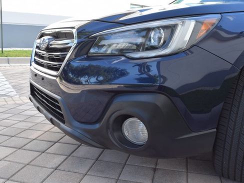 Used 2018 Subaru Outback 3.6R Touring AWD/4WD image 14