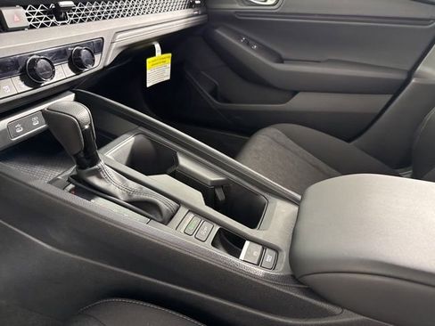 Used 2025 Honda Accord SE image 26