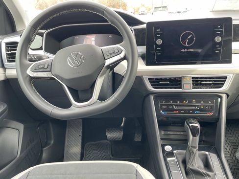 New 2026 Volkswagen Taos SE FWD image 14