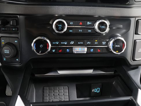Used 2025 Ford F250 Platinum AWD/4WD image 13