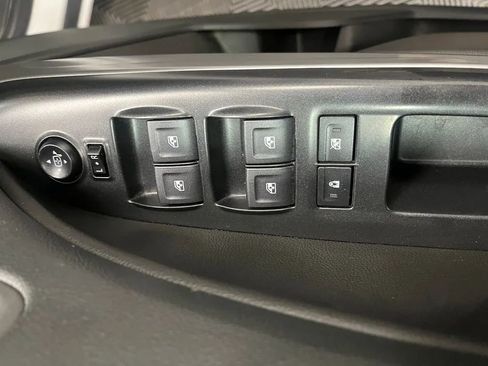 Used 2022 Chevrolet Colorado LT w/ LT Convenience Package AWD/4WD image 21