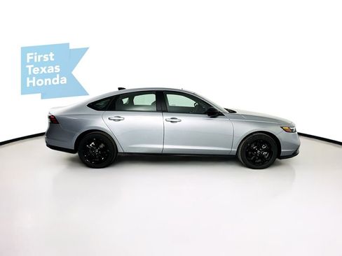 Certified 2025 Honda Accord SE image 8
