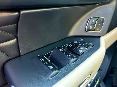 Used 2024 Ford Expedition Max Platinum image 13