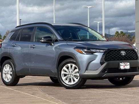 Certified 2025 Toyota Corolla Cross LE image 2