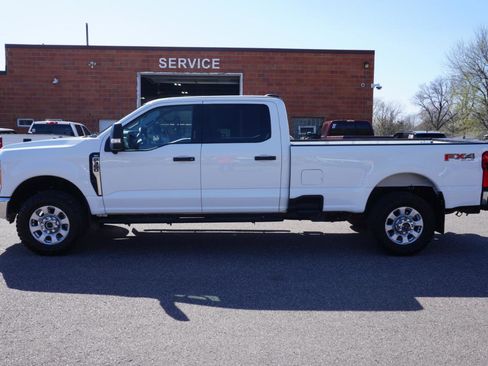 Used 2023 Ford F350 XLT w/ 360-Degree Camera Package AWD/4WD image 2
