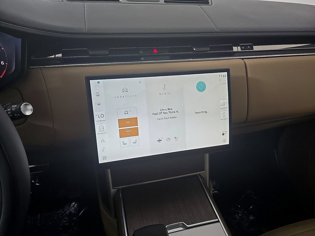 New 2026 Land Rover Range Rover SE AWD/4WD image 16