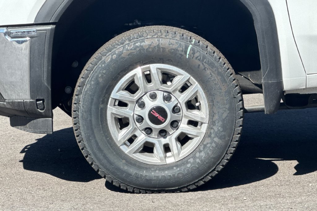 Used 2025 GMC Sierra 2500 Pro w/ 1SA Pro Safety Plus Package AWD/4WD image 10