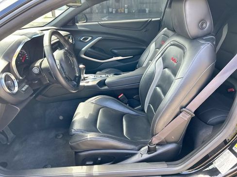 Used 2017 Chevrolet Camaro SS RWD image 18