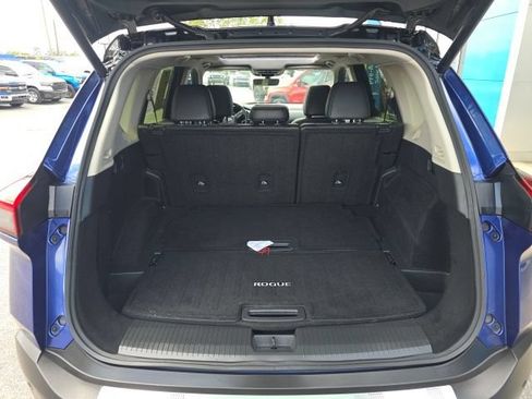 Used 2023 Nissan Rogue Platinum AWD/4WD image 32