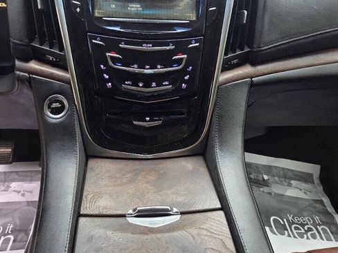 Used 2015 Cadillac Escalade Premium RWD image 10