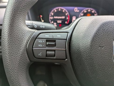 Certified 2025 Honda Accord SE image 20