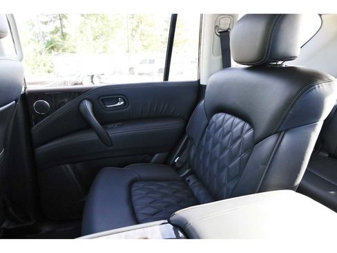 Used 2024 Nissan Armada Platinum w/ Captain's Chairs Package image 9