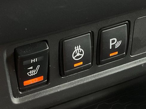 Used 2026 Nissan Frontier PRO-4X AWD/4WD image 31