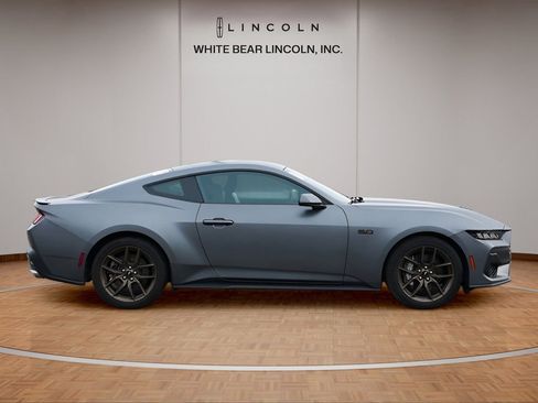 Used 2025 Ford Mustang GT Premium image 4