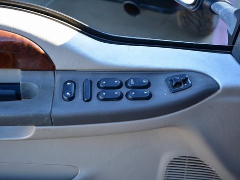 Used 2004 Ford F350 Lariat image 15