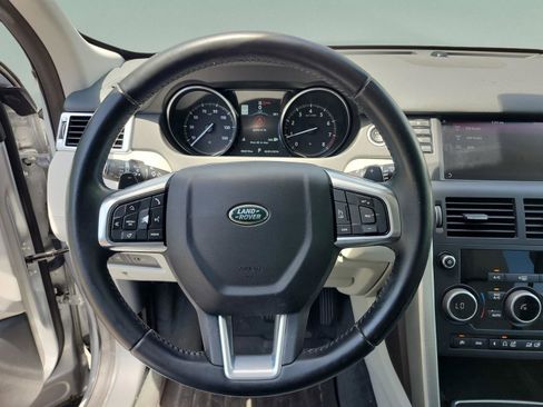 Used 2017 Land Rover Discovery Sport HSE AWD/4WD image 9