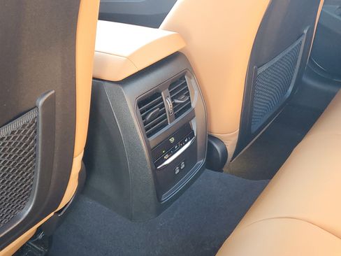 Certified 2023 BMW 330i xDrive Sedan w/ Convenience Package image 25