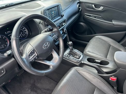 Used 2021 Hyundai Kona Limited w/ Cargo Package image 10