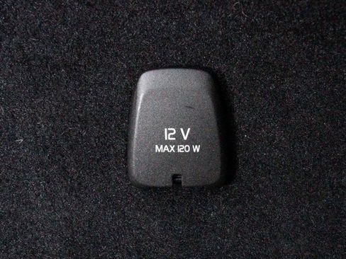 Certified 2022 Volvo XC90 T6 Momentum w/ Advanced Package image 36