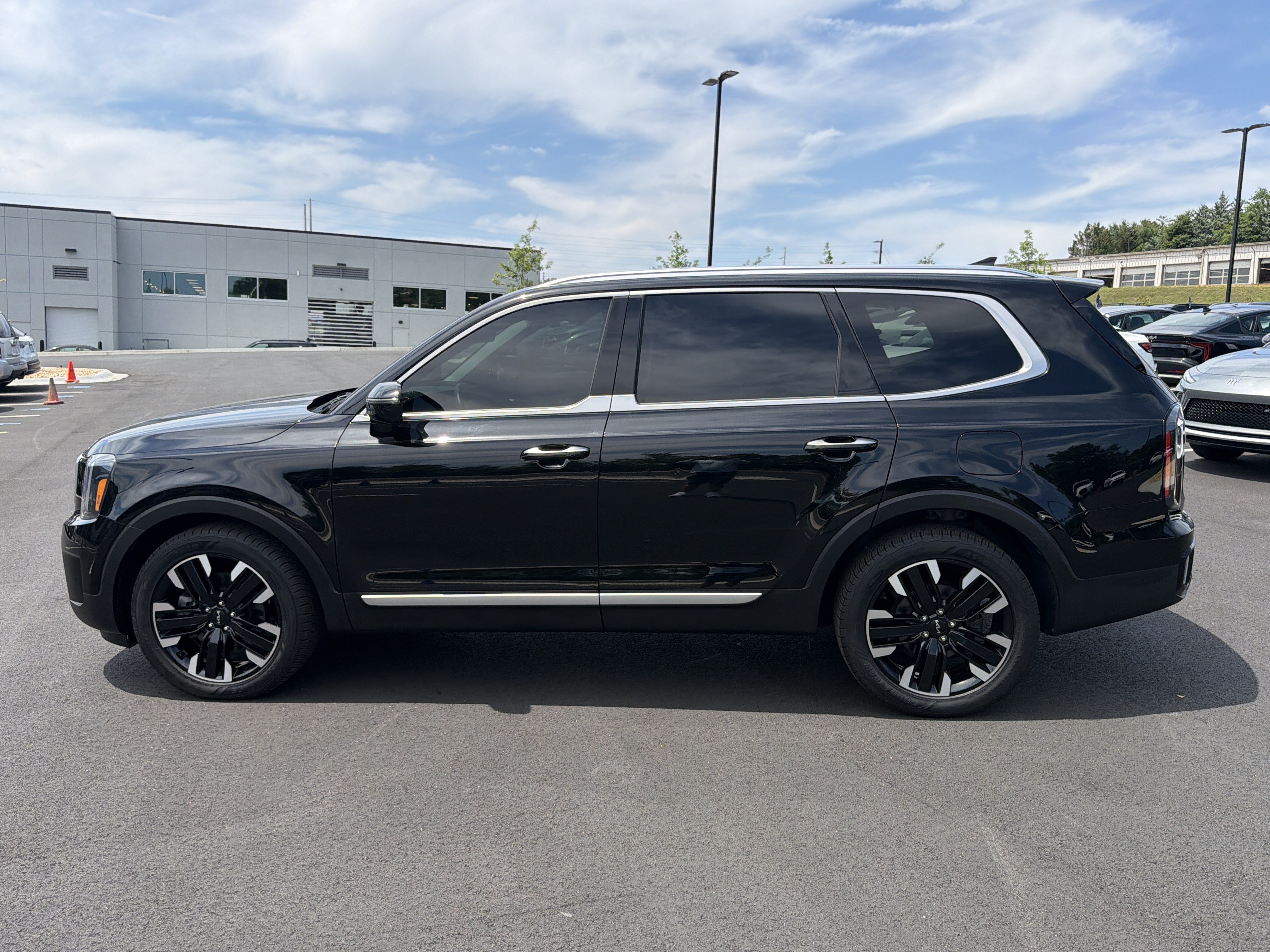 Certified 2023 Kia Telluride SX Prestige AWD/4WD image 4