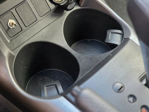 Used 2006 Toyota RAV4 2WD image 37