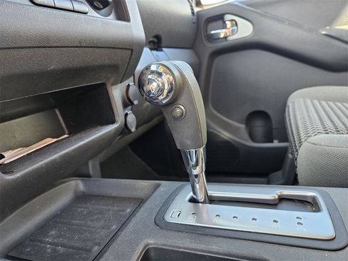 Used 2006 Nissan Frontier SE w/ (P01) Power Pkg image 24