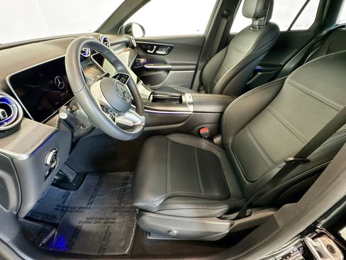 Certified 2025 Mercedes-Benz GLC 300 image 19