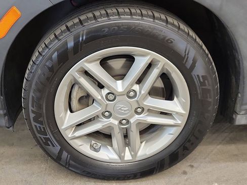 Used 2022 Hyundai Kona SE w/ Cargo Package image 21