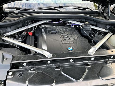 Used 2022 BMW X5 xDrive40i AWD/4WD image 30
