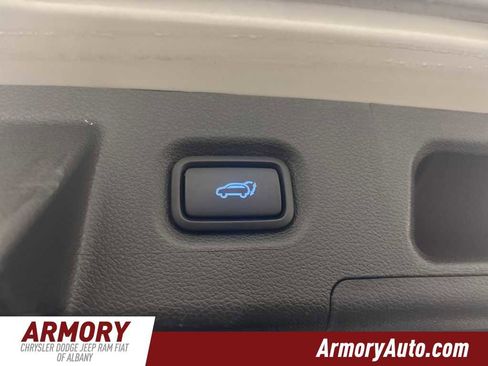 Used 2023 Hyundai Santa Fe Limited image 31