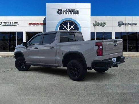 Used 2022 Chevrolet Silverado 1500 ZR2 w/ Technology Package AWD/4WD image 8