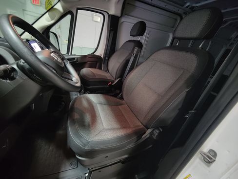 Used 2024 RAM ProMaster 2500 w/ Convenience Group FWD image 23