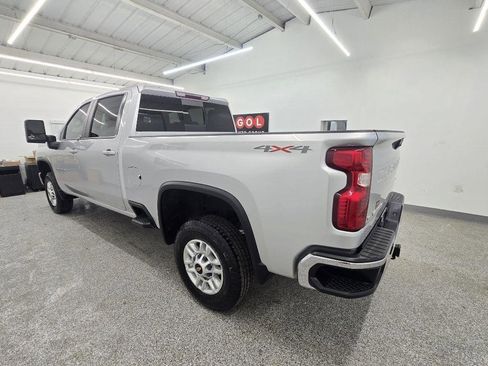 Used 2023 Chevrolet Silverado 2500 LT w/ Convenience Package AWD/4WD image 5