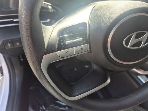 Used 2025 Hyundai Elantra SE w/ Cargo Package image 14