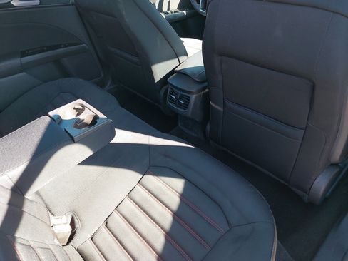 Used 2015 Ford Fusion SE w/ Equipment Group 201A image 12