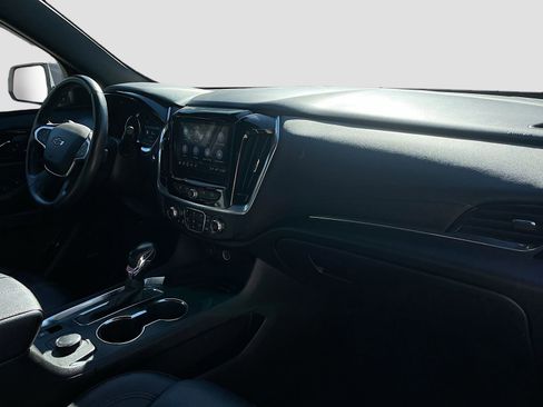 Used 2022 Chevrolet Traverse RS AWD/4WD image 31