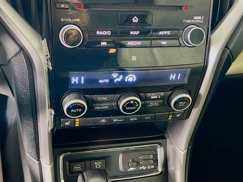 Used 2020 Subaru Ascent Limited w/ Technology Package image 16