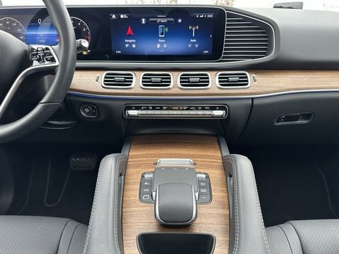 Used 2025 Mercedes-Benz GLE 350 4MATIC image 14