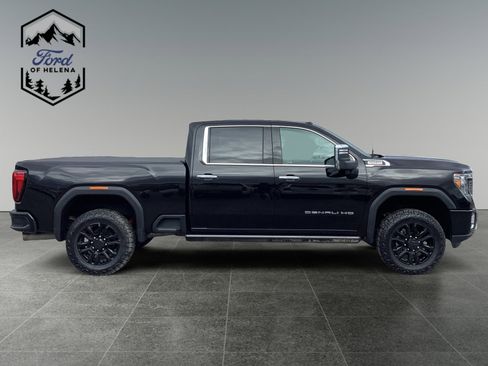 Used 2022 GMC Sierra 2500 Denali w/ Denali Black Diamond Edition image 6