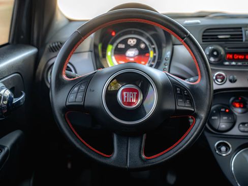 Used 2015 FIAT 500 e FWD image 32