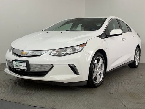 Used 2018 Chevrolet Volt LT FWD image 3