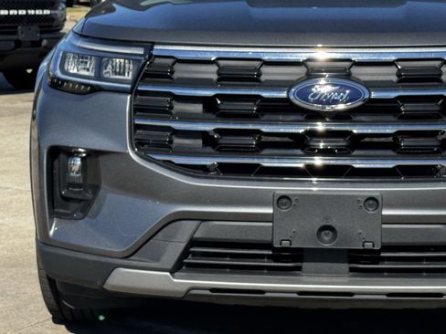 New 2026 Ford Explorer Active w/ Active Comfort Package image 6